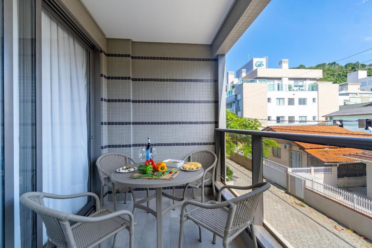 Porto Madero - Amplo Apartamento Em Condo Com Piscina Bombinhas Exterior photo